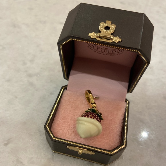 Juicy couture strawberry and cream charm - Picture 1 of 5